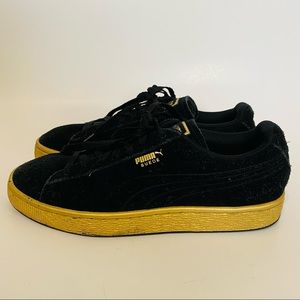 Puma Suede Black With Gold Soles Sneakers Size 7C